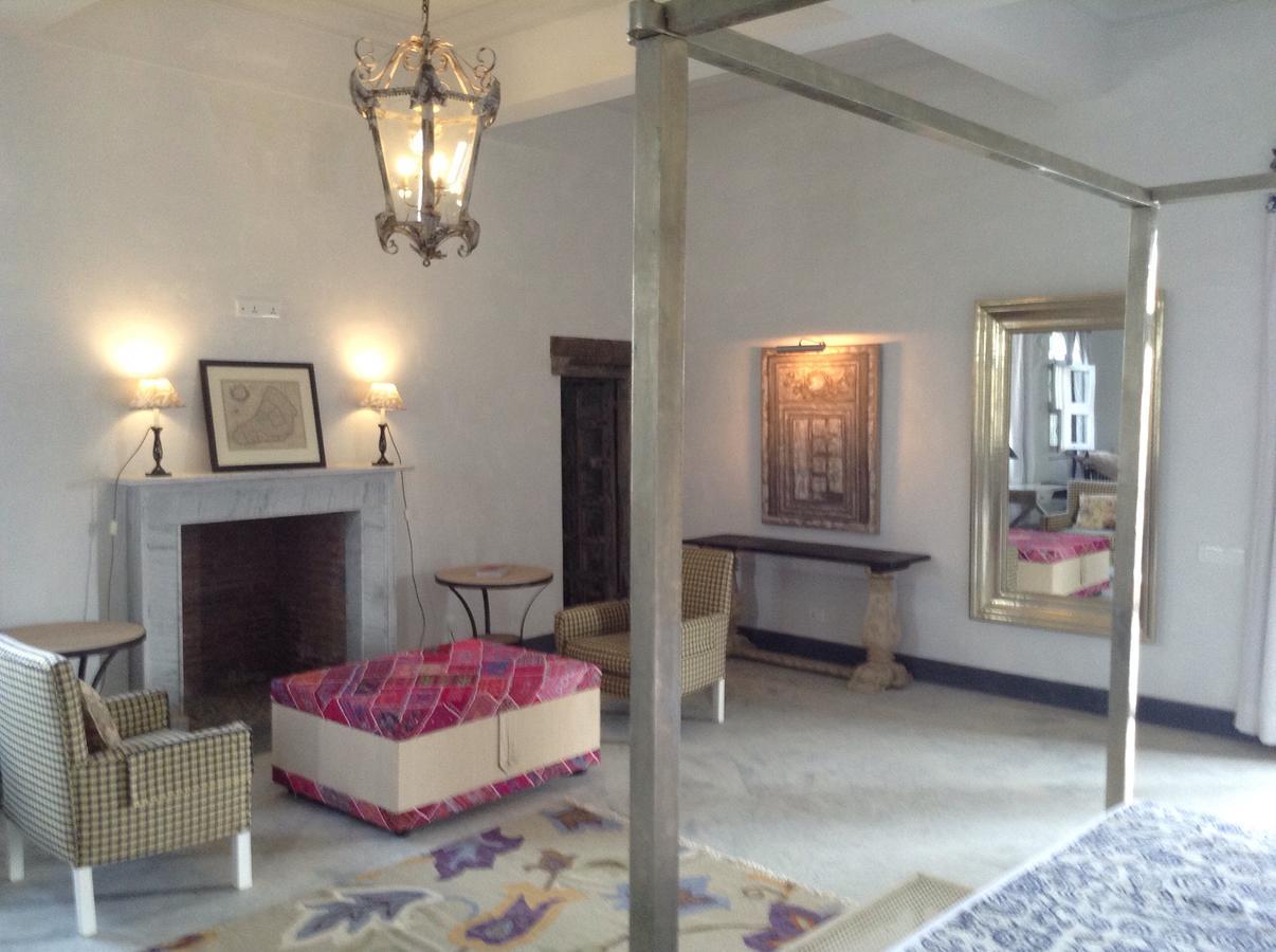 Bujera Fort Udaipur Extérieur photo